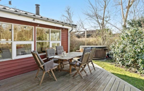 Amazing Home In Gilleleje With Jacuzzi, Gilleleje